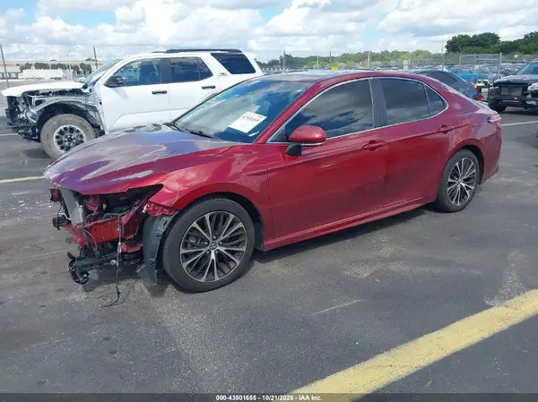 4T1B11HK9JU522309 2018 TOYOTA CAMRY - Image 2