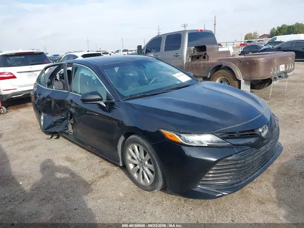 4T1B11HK9JU523363 2018 TOYOTA CAMRY - Image 1