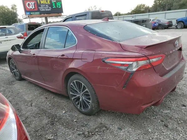 4T1B11HK9JU524013 2018 TOYOTA CAMRY - Image 2