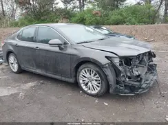 4T1B11HK9JU527963 2018 TOYOTA CAMRY