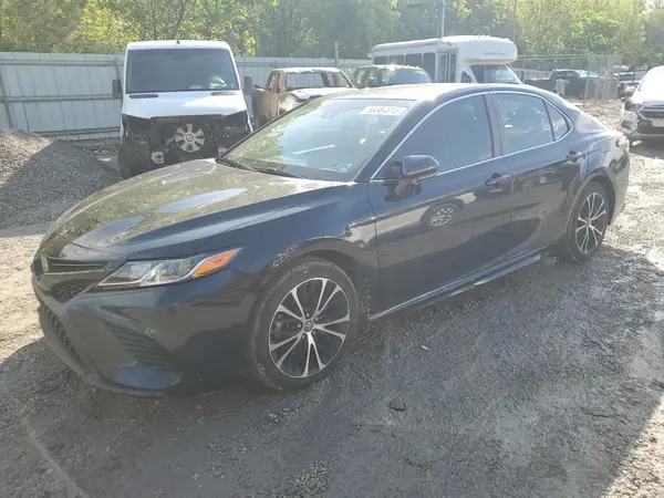 4T1B11HK9JU528689 2018 TOYOTA CAMRY - Image 1