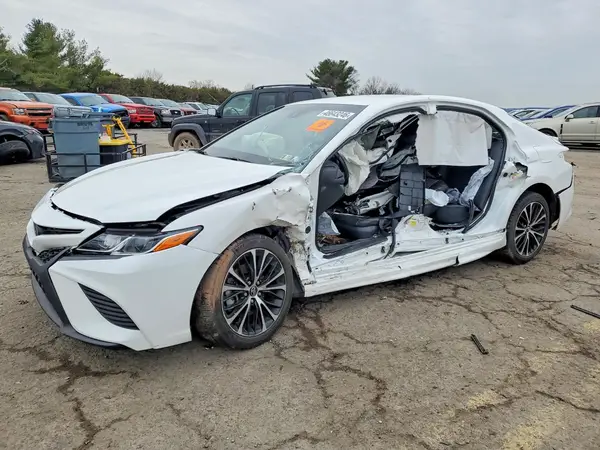 4T1B11HK9JU530426 2018 TOYOTA CAMRY - Image 1