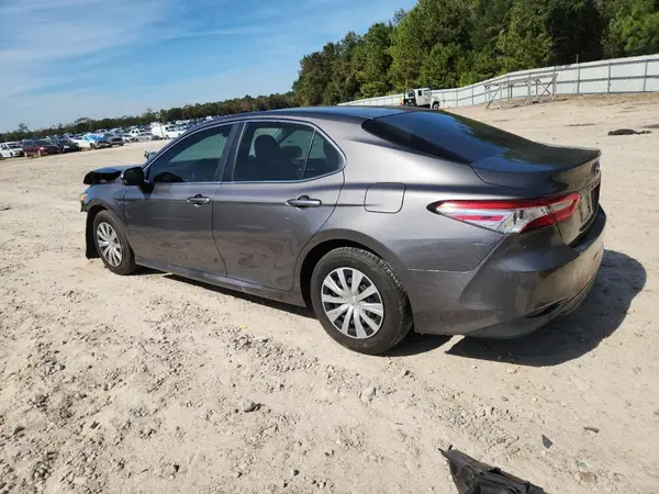 4T1B11HK9JU531205 2018 TOYOTA CAMRY - Image 2