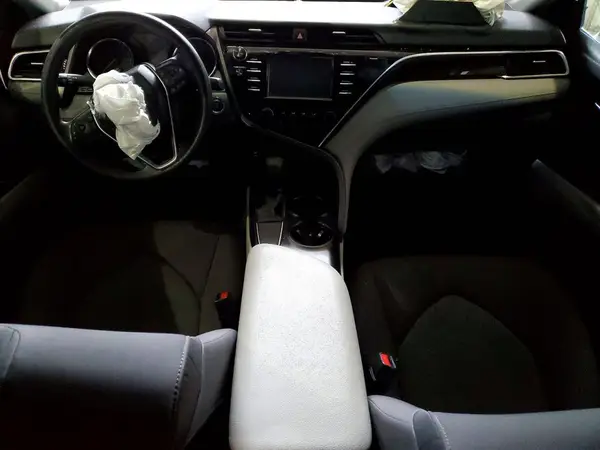4T1B11HK9JU532564 2018 TOYOTA CAMRY - Image 8