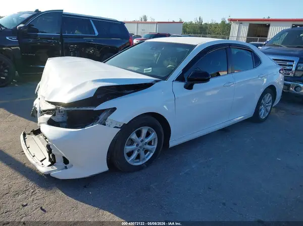 4T1B11HK9JU535206 2018 TOYOTA CAMRY - Image 2