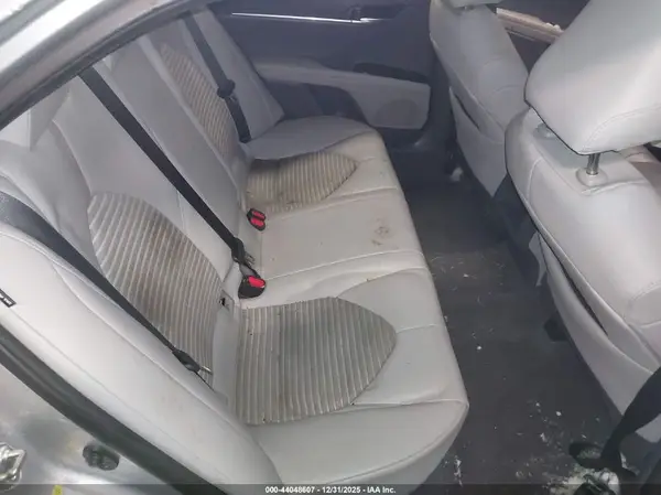 4T1B11HK9JU535304 2018 TOYOTA CAMRY - Image 8