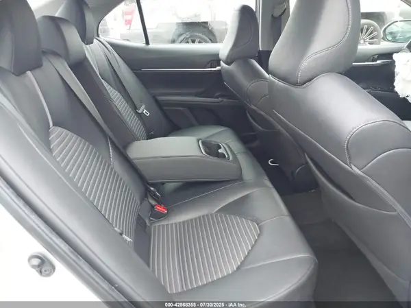 4T1B11HK9JU535724 2018 TOYOTA CAMRY - Image 8
