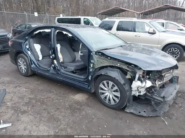 4T1B11HK9JU542236 2018 TOYOTA CAMRY - Image 1