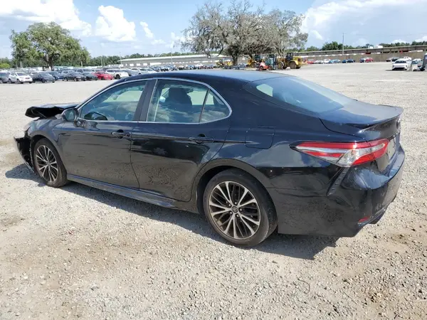 4T1B11HK9JU543970 2018 TOYOTA CAMRY - Image 2