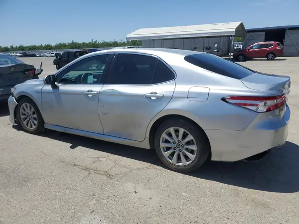 4T1B11HK9JU546691 2018 TOYOTA CAMRY - Image 2