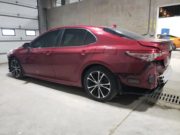 4T1B11HK9JU546710 2018 TOYOTA CAMRY - Image 2