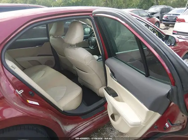 4T1B11HK9JU547596 2018 TOYOTA CAMRY - Image 8