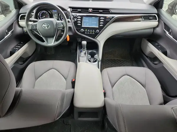 4T1B11HK9JU548327 2018 TOYOTA CAMRY - Image 8