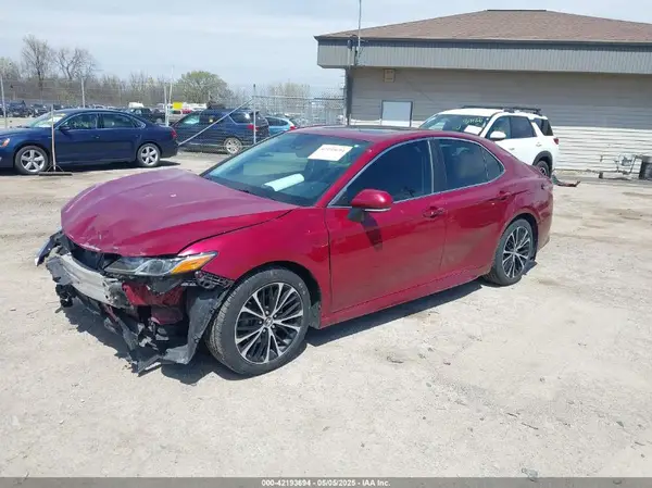 4T1B11HK9JU550384 2018 TOYOTA CAMRY - Image 2