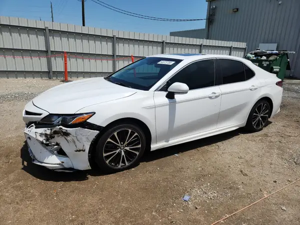 4T1B11HK9JU551308 2018 TOYOTA CAMRY - Image 1