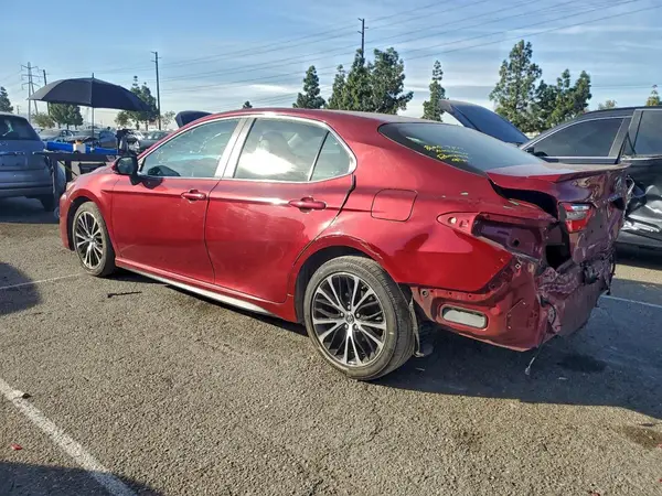4T1B11HK9JU552748 2018 TOYOTA CAMRY - Image 2