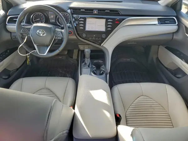 4T1B11HK9JU552748 2018 TOYOTA CAMRY - Image 8