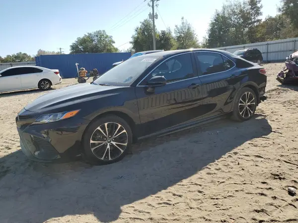 4T1B11HK9JU553768 2018 TOYOTA CAMRY - Image 1