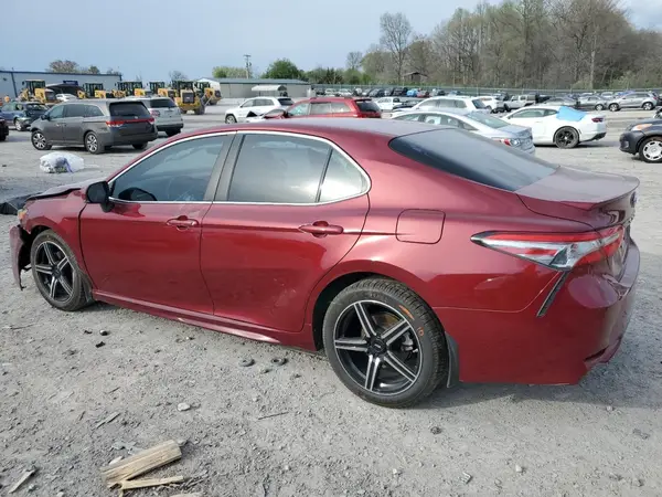 4T1B11HK9JU553933 2018 TOYOTA CAMRY - Image 2