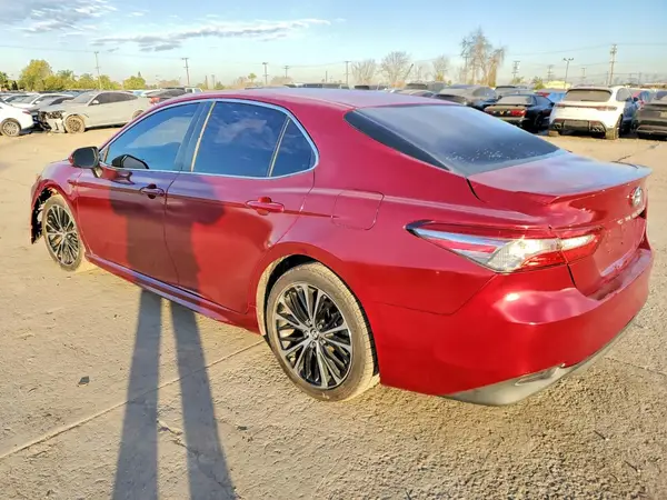 4T1B11HK9JU554337 2018 TOYOTA CAMRY - Image 2