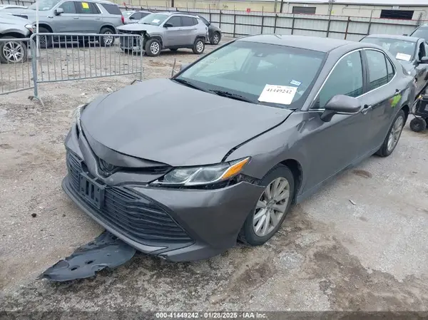 4T1B11HK9JU554595 2018 TOYOTA CAMRY - Image 2