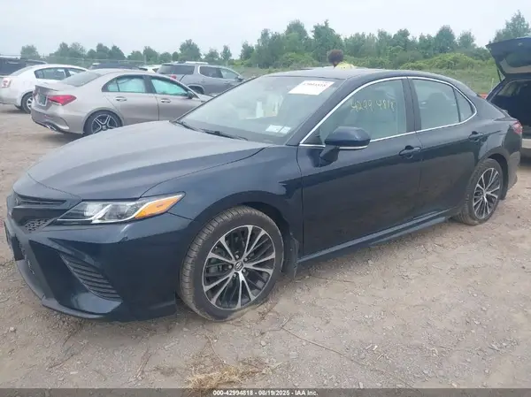 4T1B11HK9JU554869 2018 TOYOTA CAMRY - Image 2