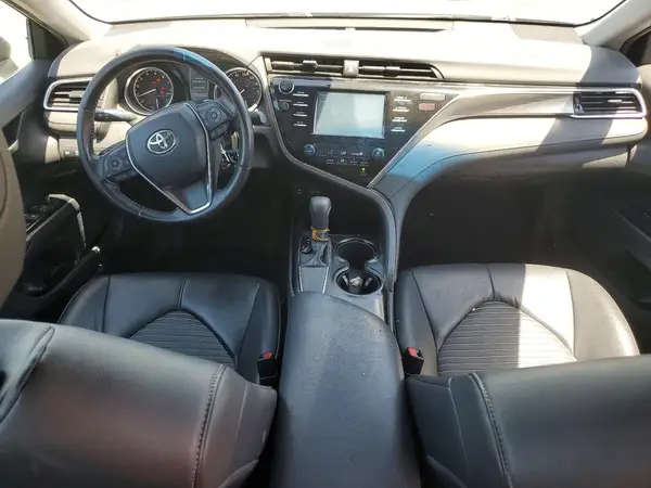 4T1B11HK9JU557237 2018 TOYOTA CAMRY - Image 8