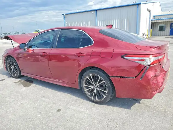 4T1B11HK9JU559828 2018 TOYOTA CAMRY - Image 2
