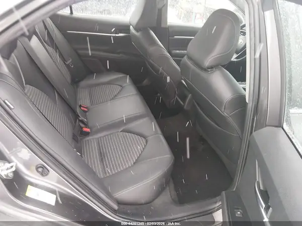 4T1B11HK9JU561367 2018 TOYOTA CAMRY - Image 8