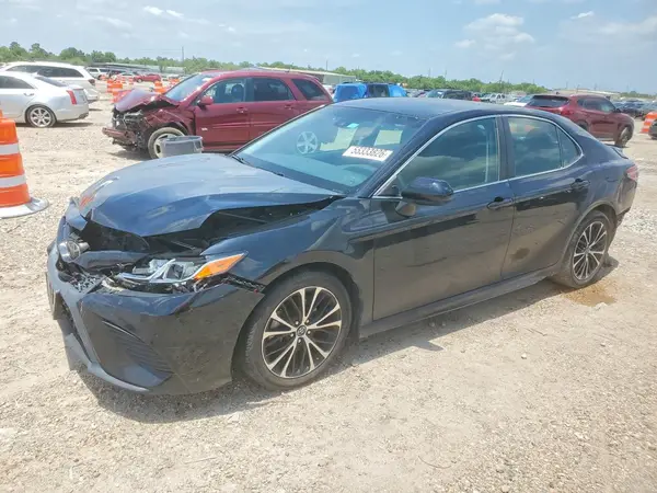 4T1B11HK9JU562194 2018 TOYOTA CAMRY - Image 1