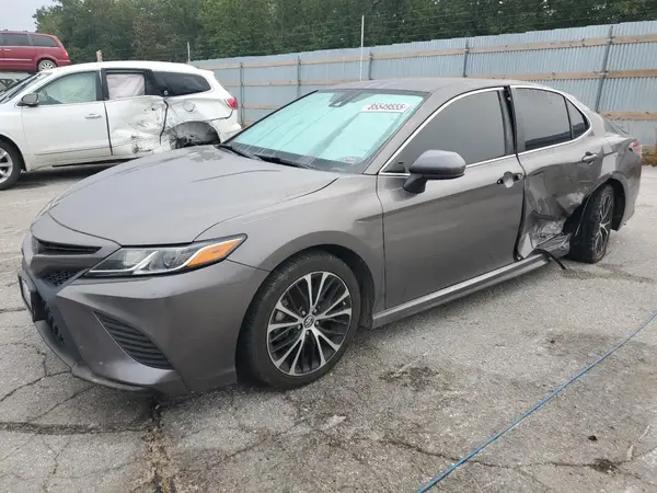 4T1B11HK9JU565371 2018 TOYOTA CAMRY - Image 1