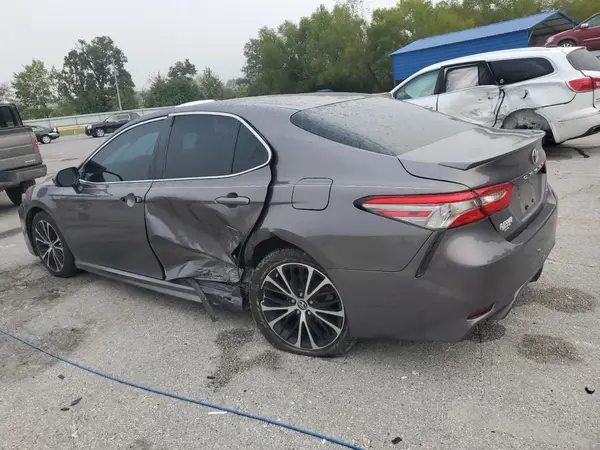 4T1B11HK9JU565371 2018 TOYOTA CAMRY - Image 2