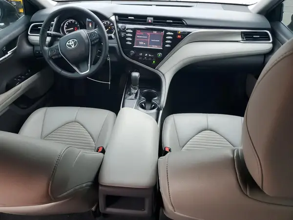4T1B11HK9JU565371 2018 TOYOTA CAMRY - Image 8