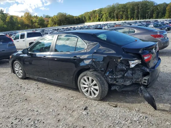 4T1B11HK9JU566651 2018 TOYOTA CAMRY - Image 2