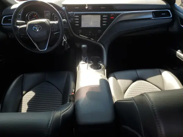 4T1B11HK9JU568142 2018 TOYOTA CAMRY - Image 8