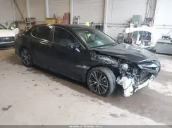 4T1B11HK9JU569226 2018 TOYOTA CAMRY