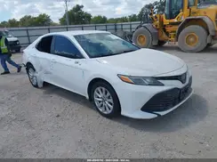 4T1B11HK9JU569629 2018 TOYOTA CAMRY