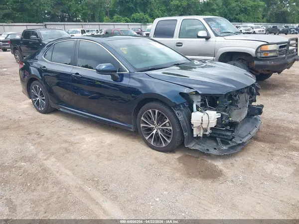 4T1B11HK9JU574488 2018 TOYOTA CAMRY - Image 1