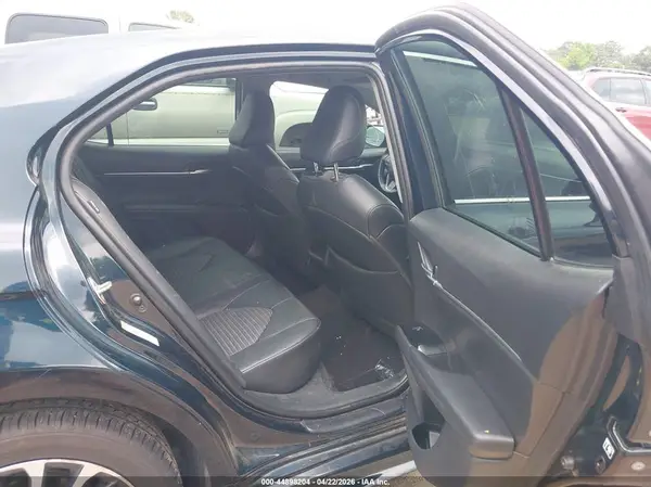 4T1B11HK9JU574488 2018 TOYOTA CAMRY - Image 8