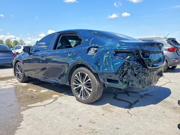 4T1B11HK9JU574555 2018 TOYOTA CAMRY - Image 2