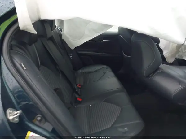 4T1B11HK9JU575334 2018 TOYOTA CAMRY - Image 8