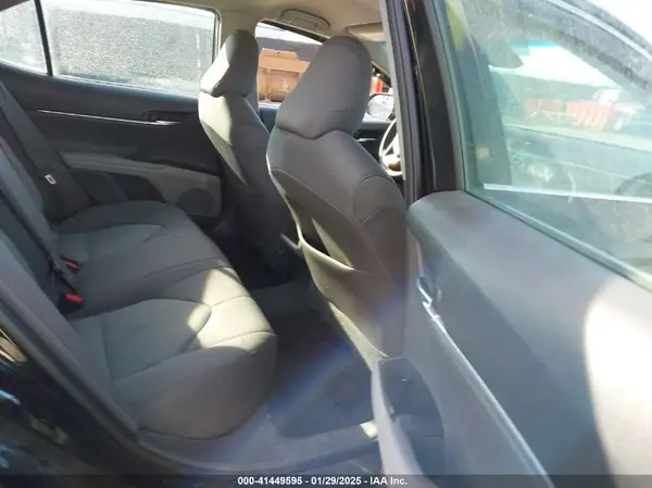 4T1B11HK9JU576063 2018 TOYOTA CAMRY - Image 8