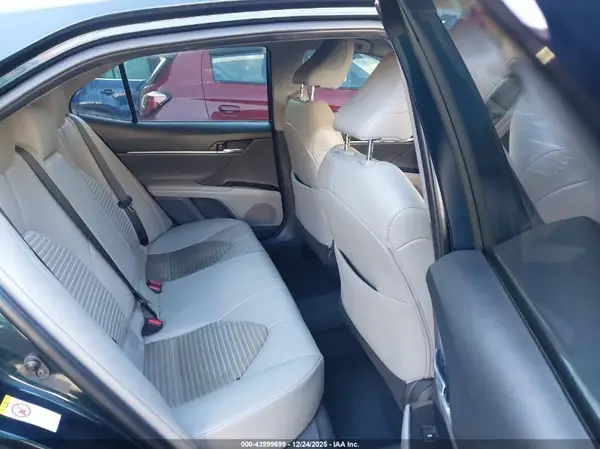 4T1B11HK9JU579013 2018 TOYOTA CAMRY - Image 8