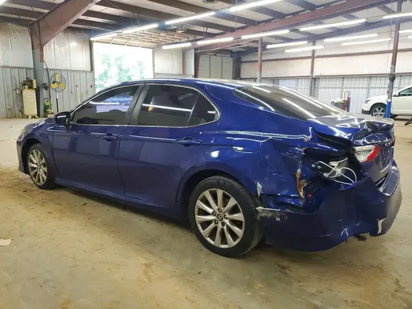 4T1B11HK9JU579383 2018 TOYOTA CAMRY - Image 2