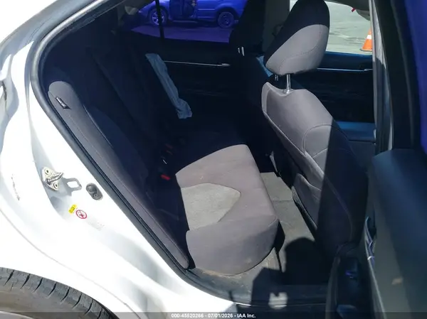 4T1B11HK9JU580968 2018 TOYOTA CAMRY - Image 8