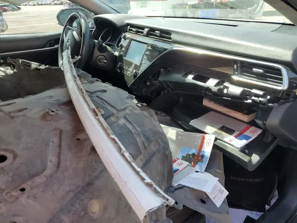 4T1B11HK9JU584051 2018 TOYOTA CAMRY - Image 8