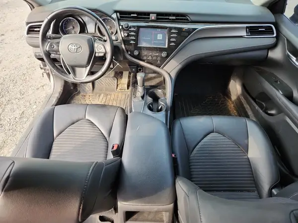 4T1B11HK9JU586561 2018 TOYOTA CAMRY - Image 8