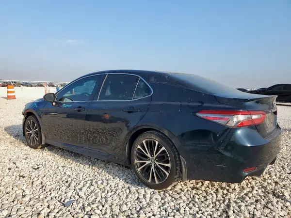 4T1B11HK9JU586608 2018 TOYOTA CAMRY - Image 2