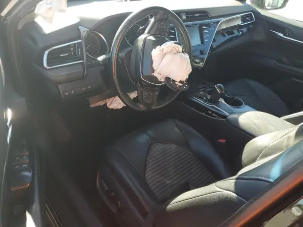 4T1B11HK9JU587726 2018 TOYOTA CAMRY - Image 8