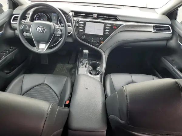 4T1B11HK9JU588648 2018 TOYOTA CAMRY - Image 8